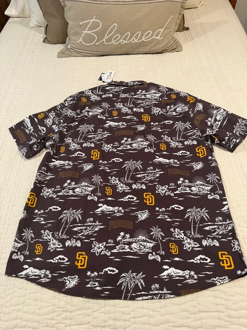 Reyn Spooner San Diego Padres Brown Hawaiian Button-Up Shirt - Picture 5 of 5